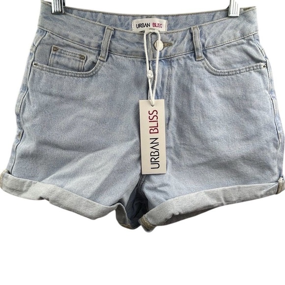 Urban Bliss Women's High Rise Denim Shorts Light Wash Blue Size 4 Casual Summer - Picture 2 of 10